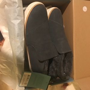Tom’s brand new faux fur /suede  size 11